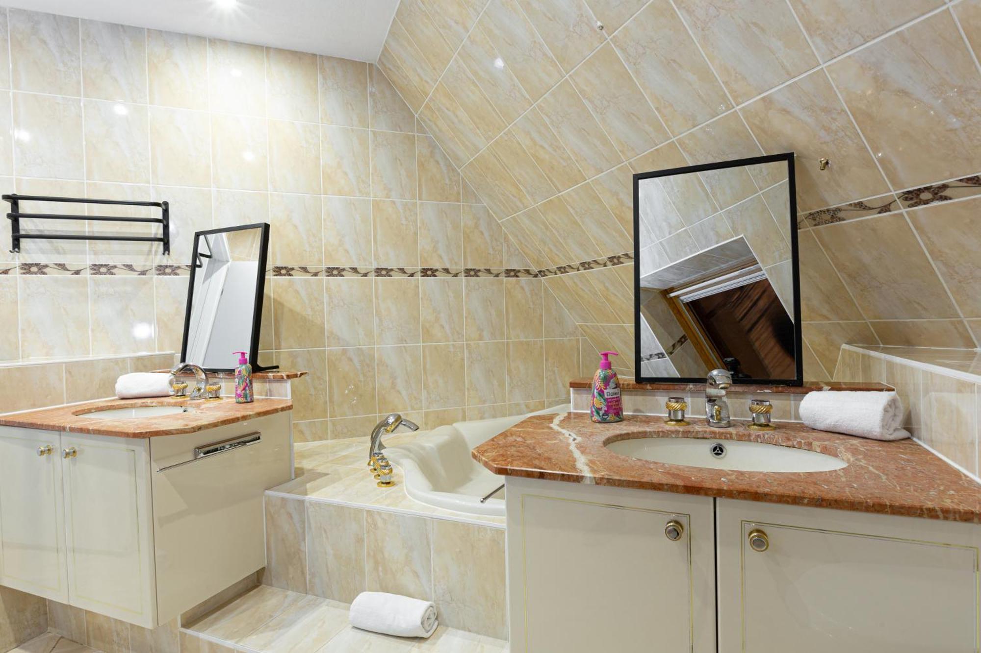 Gites Spa Strasbourg - Villa Ours - Spa Prive, Sauna, Borne D'Arcade, Babyfoot Ittenheim Exterior photo